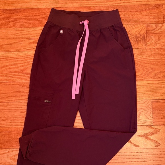 Figs Scrub Set - Picture 1 of 4